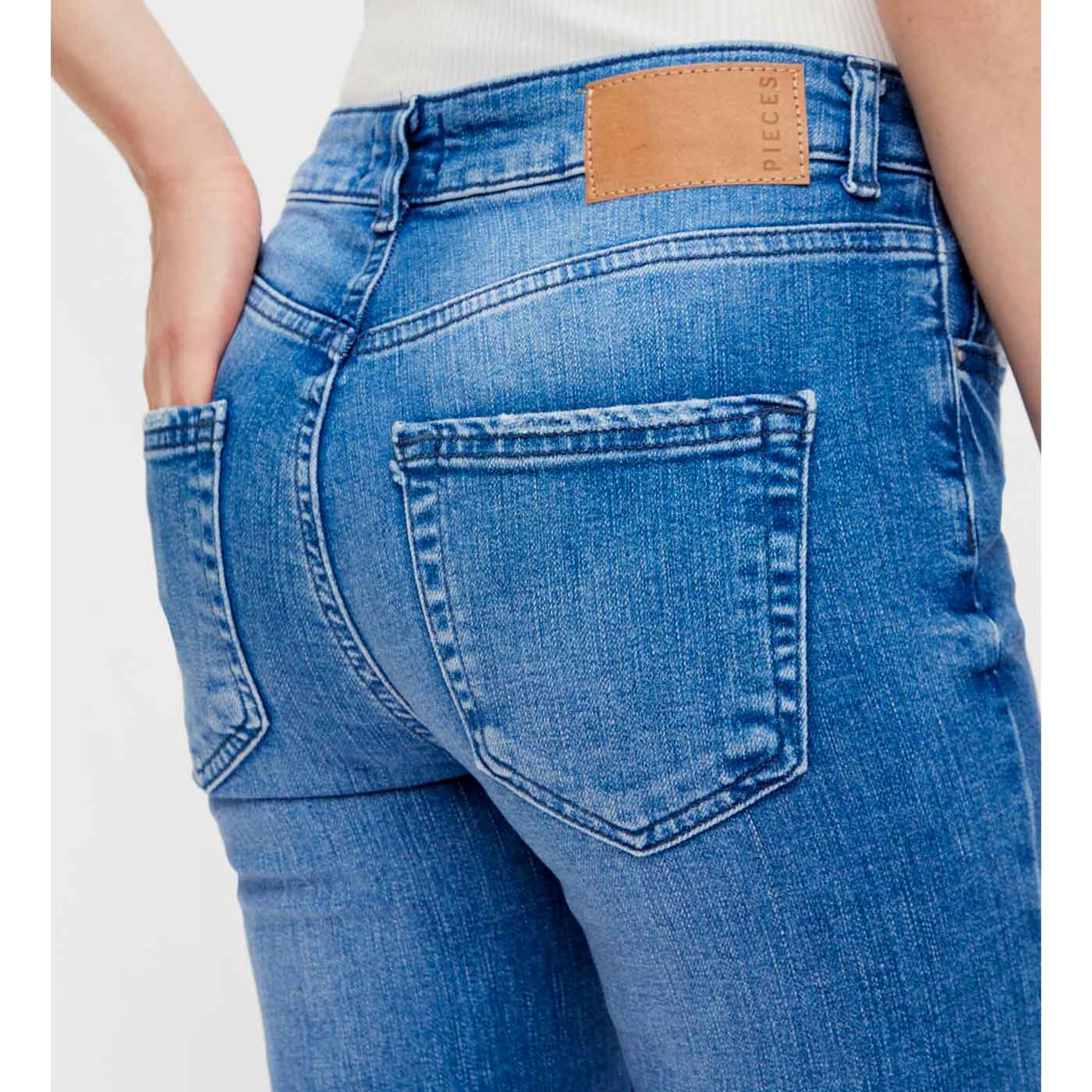 PIECES - JEANS - DELLY 17114905 - MEDIUM BLUE